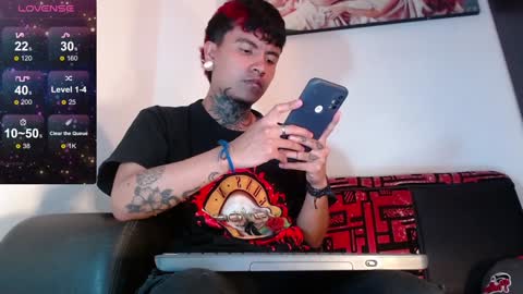 Snapshot of dannteftm chatting on January 29, 8:35 pm DANNTE online show from January 29, 8:35 pm
