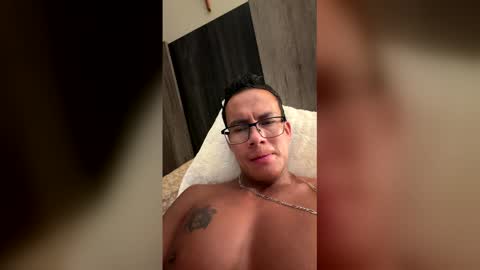 danny7813 online show from February 3, 5:27 am