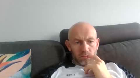 danny81boy online show from September 19, 8:04 am