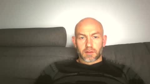 Snapshot of danny81boy chatting on October 10, 9:47 am danny81boy online show from October 10, 9:47 am