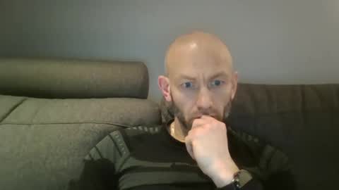 danny81boy online show from December 8, 8:47 pm