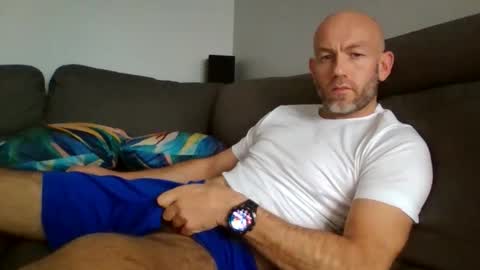 Snapshot of danny81boy chatting on September 28, 3:32 pm danny81boy online show from September 28, 3:32 pm