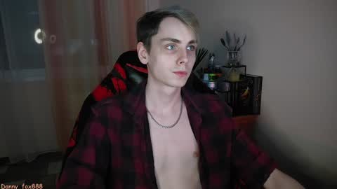 Snapshot of danny_fox888 chatting on February 6, 5:09 pm Daniel online show from February 6, 5:09 pm