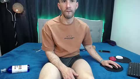 Snapshot of danny_hot_fun chatting on September 22, 6:13 am Danny and Alex online show from September 22, 6:13 am