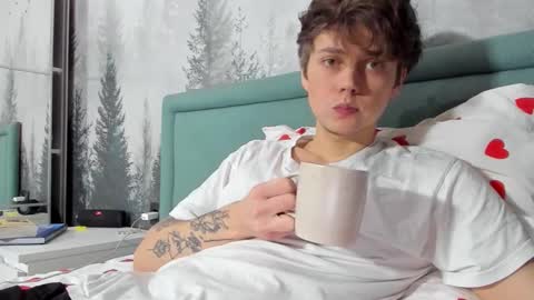 Snapshot of danny_love01 chatting on February 16, 3:05 pm danny online show from February 16, 3:05 pm