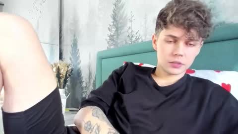 Snapshot of danny_love01 chatting on February 23, 12:00 pm danny online show from February 23, 12:00 pm