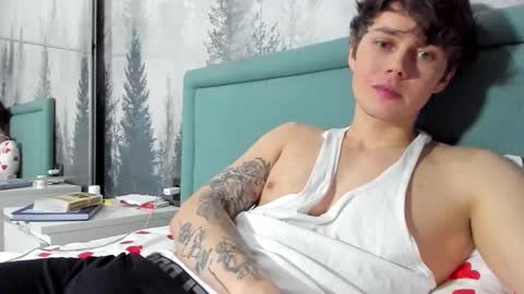 Snapshot of danny_love01 chatting on February 15, 4:23 pm danny online show from February 15, 4:23 pm
