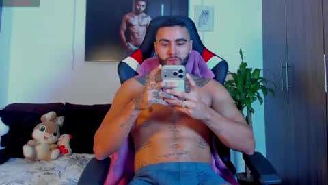 Danny Willson online show from April 19, 12:37 pm