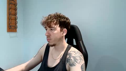 Snapshot of dannythreeyway chatting on September 29, 3:52 pm DannyThreeWay online show from September 29, 3:52 pm