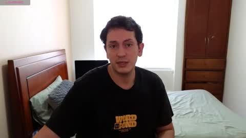 Snapshot of danruiz33 chatting on October 12, 3:17 pm Dan online show from October 12, 3:17 pm
