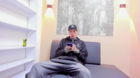 dante_armstrong online show from February 3, 4:21 am