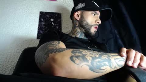 Snapshot of dante_d_angelo_ chatting on September 16, 4:13 am dante_d_angelo_ online show from September 16, 4:13 am