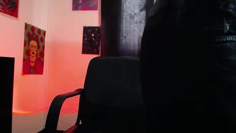 Snapshot of dante_d_angelo_ chatting on March 5, 8:01 pm dante_d_angelo_ online show from March 5, 8:01 pm