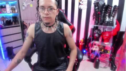 Snapshot of dante_infernos chatting on October 6, 1:27 pm Dante online show from October 6, 1:27 pm