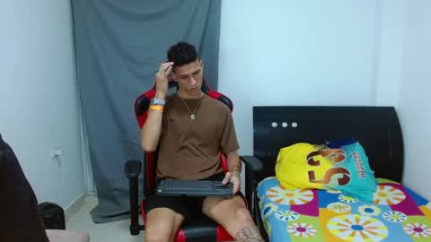 Snapshot of dante_lord chatting on January 17, 7:51 am Dante online show from January 17, 7:51 am