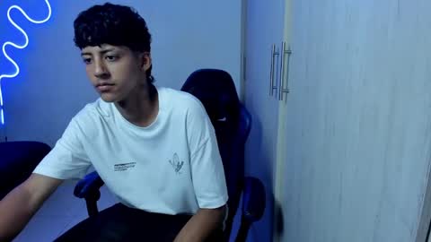 dante_martinez1 online show from April 11, 8:45 pm