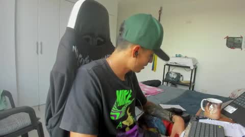 X Dante7373574 online show from April 27, 9:53 pm