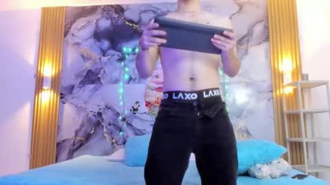 DANTE DARK online show from December 19, 8:06 pm