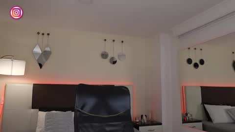 Dante online show from October 20, 8:57 pm