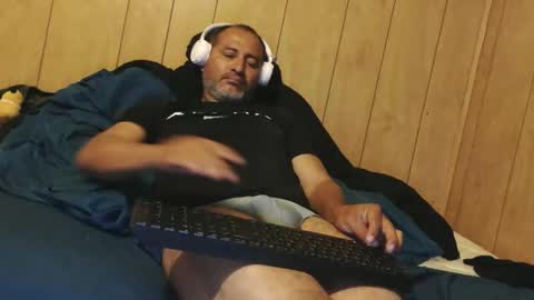 Snapshot of dantehot82 chatting on October 22, 3:21 am dantehot82 online show from October 22, 3:21 am