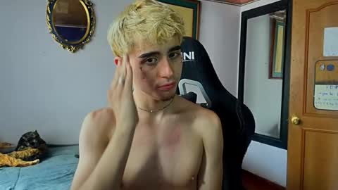 danteobscuro online show from December 17, 9:10 pm