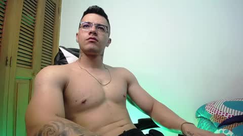 Snapshot of danteread chatting on March 1, 5:49 pm danteread online show from March 1, 5:49 pm