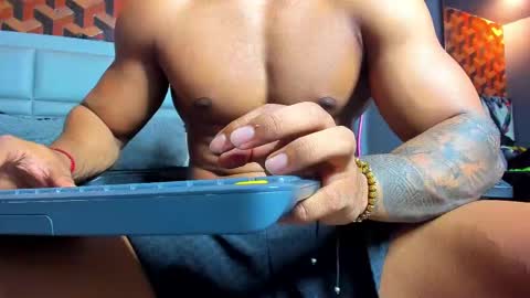 Snapshot of dany_dryy chatting on February 27, 7:58 pm Dany online show from February 27, 7:58 pm