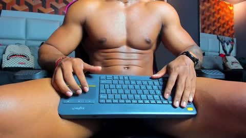 Snapshot of dany_dryy chatting on January 25, 3:51 am Dany online show from January 25, 3:51 am