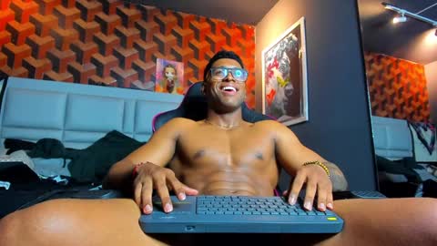 Snapshot of dany_dryy chatting on February 9, 1:45 am Dany online show from February 9, 1:45 am