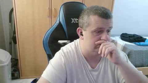 danysanchez1981 online show from March 18, 11:46 am