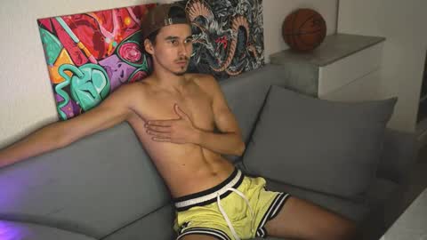 Snapshot of danyx__ chatting on September 19, 5:57 pm Dany online show from September 19, 5:57 pm