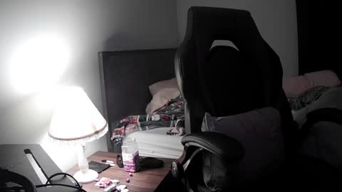 Dylan online show from February 11, 12:59 am