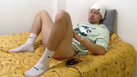 Snapshot of darekgates chatting on February 10, 2:26 pm Darekgates online show from February 10, 2:26 pm