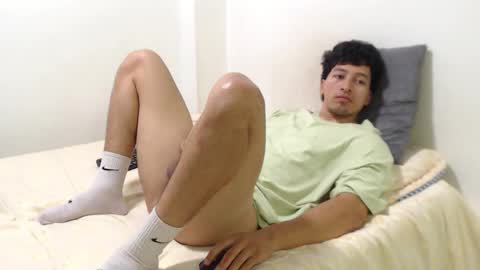 Snapshot of darekgates chatting on February 24, 8:58 pm Darekgates online show from February 24, 8:58 pm