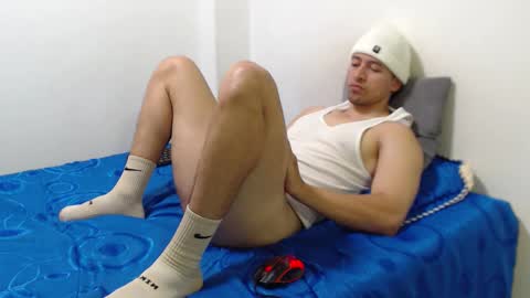 Snapshot of darekgates chatting on February 22, 5:42 pm Darekgates online show from February 22, 5:42 pm