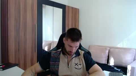 darius_94 online show from June 27, 6:38 am