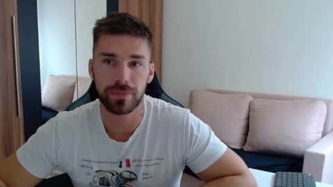 Snapshot of darius_94 chatting on October 30, 11:44 am darius_94 online show from October 30, 11:44 am