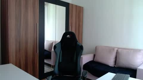 darius_94 online show from June 21, 9:26 am