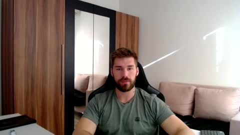 darius_94 online show from June 23, 5:12 am