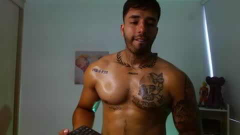 Darius Phoenix  online show from June 17, 5:59 pm
