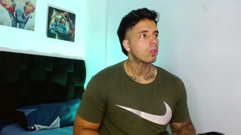 Darius Phoenix  online show from April 21, 6:47 pm