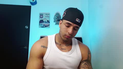 Snapshot of darius_phoenix chatting on October 7, 7:40 pm Darius Phoenix online show from October 7, 7:40 pm