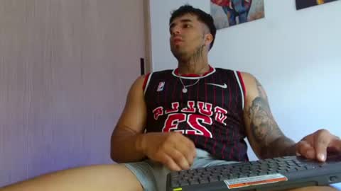 Darius Phoenix  online show from June 10, 6:19 pm