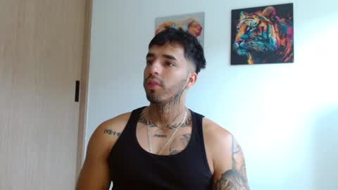 Darius Phoenix  online show from June 16, 5:37 pm