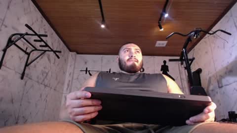 Darius online show from May 9, 1:12 pm
