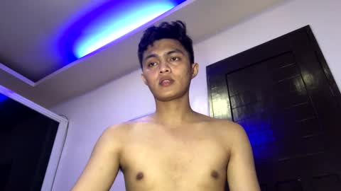 Snapshot of dark_angel69x chatting on January 25, 11:55 am Guile online show from January 25, 11:55 am