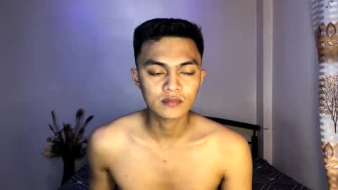 Snapshot of dark_angel69x chatting on February 23, 5:25 pm Guile online show from February 23, 5:25 pm