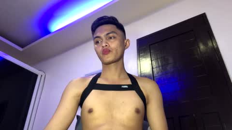 Snapshot of dark_angel69x chatting on January 6, 5:27 pm Guile online show from January 6, 5:27 pm