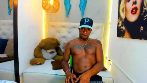 dark_king01 online show from March 17, 7:16 pm