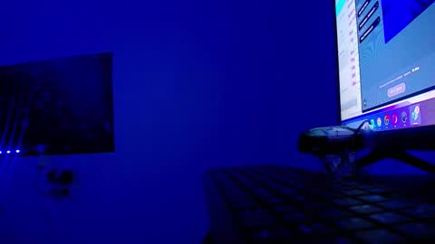 Snapshot of dark_stallionx chatting on October 15, 6:15 pm Chris  online show from October 15, 6:15 pm